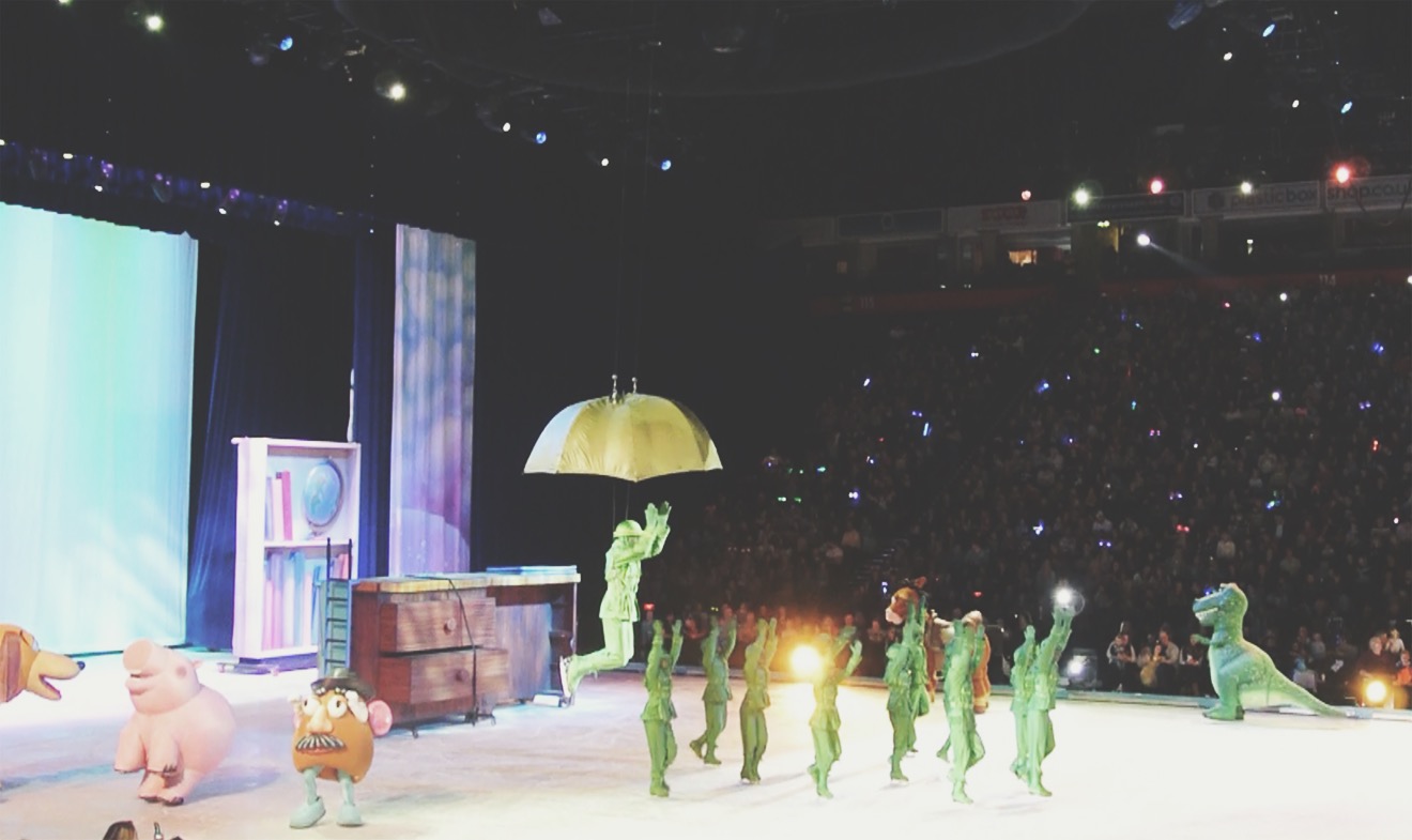 Disney_On_Ice_toy_storey_soldiers