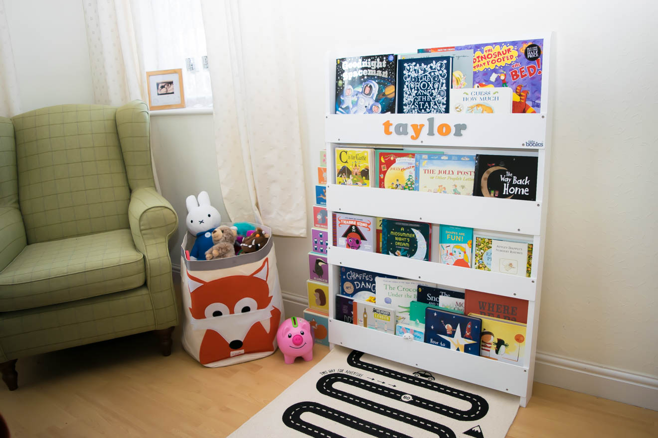 Tidy_books_bookcase_reading_children_03