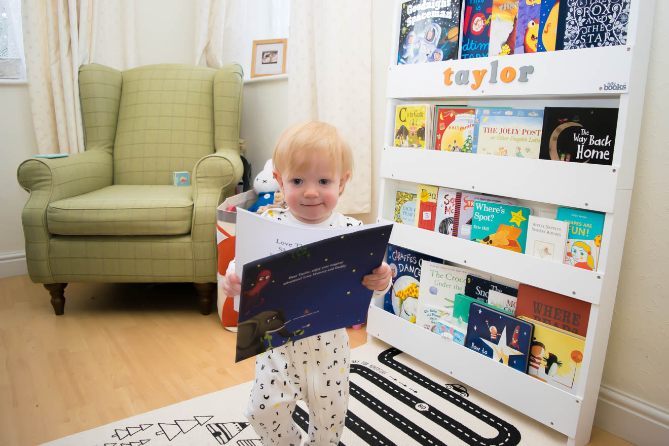 Tidy_books_bookcase_reading_children_04